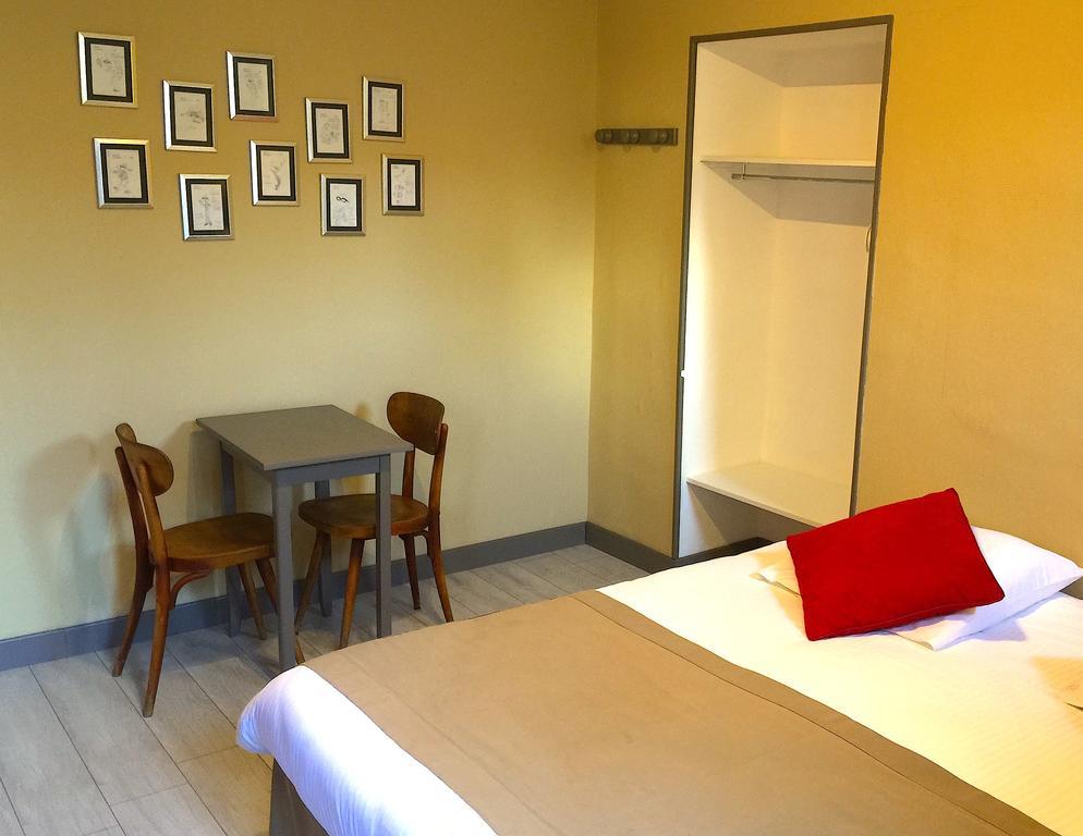 L'Estaminet Hotel Mazille Стая снимка